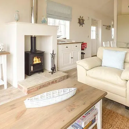 Holiday home Sea Breeze, *