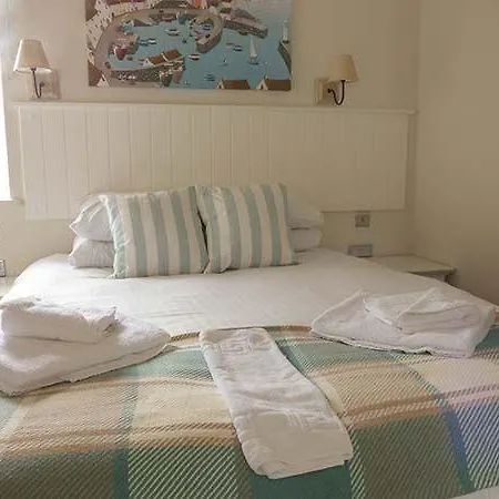 Sea Breeze, * Filey
