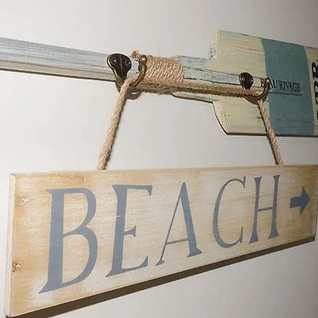 Sea Breeze, * Filey