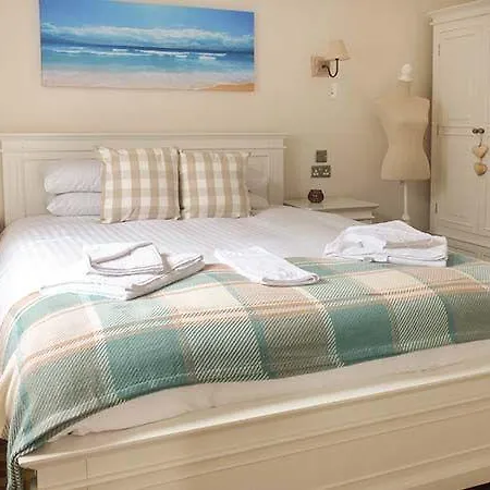 Sea Breeze, * Filey